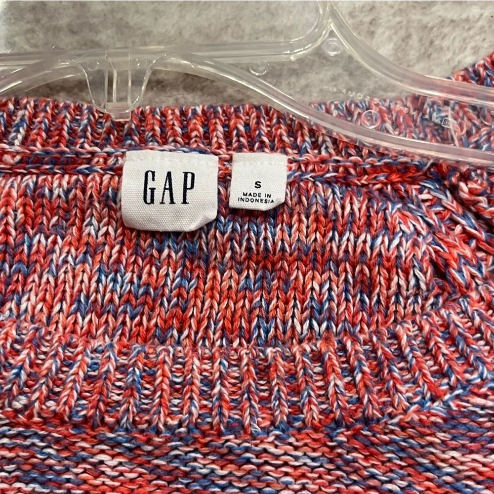 GAP Women's Red Blue White Multi Sweater size Small #ie2